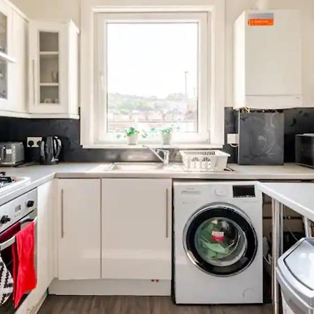 Castle View 2 Bedroom Apartment In Town Centre Newport Beach Exterior foto
